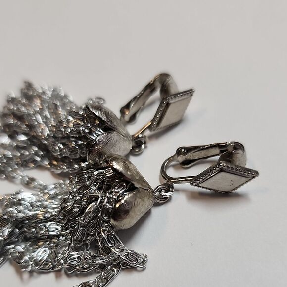 Sarah Coventry Sarah Cov Elegant Silver Tassel Clip On Earrings Signed - Picture 5 of 5